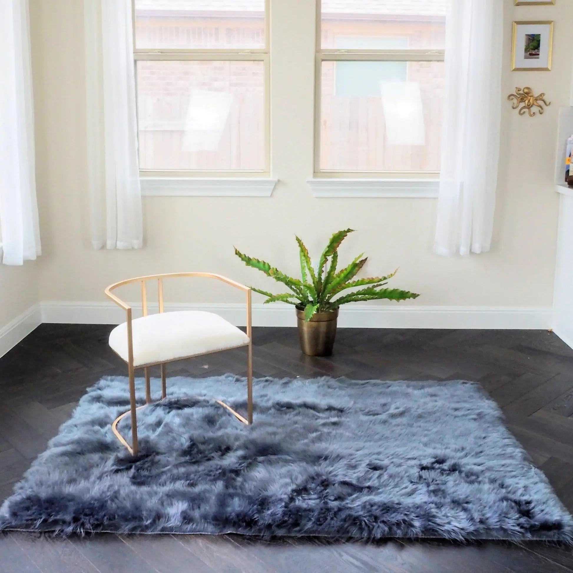 Luxury Faux Fur Rug - MAIA HOMES