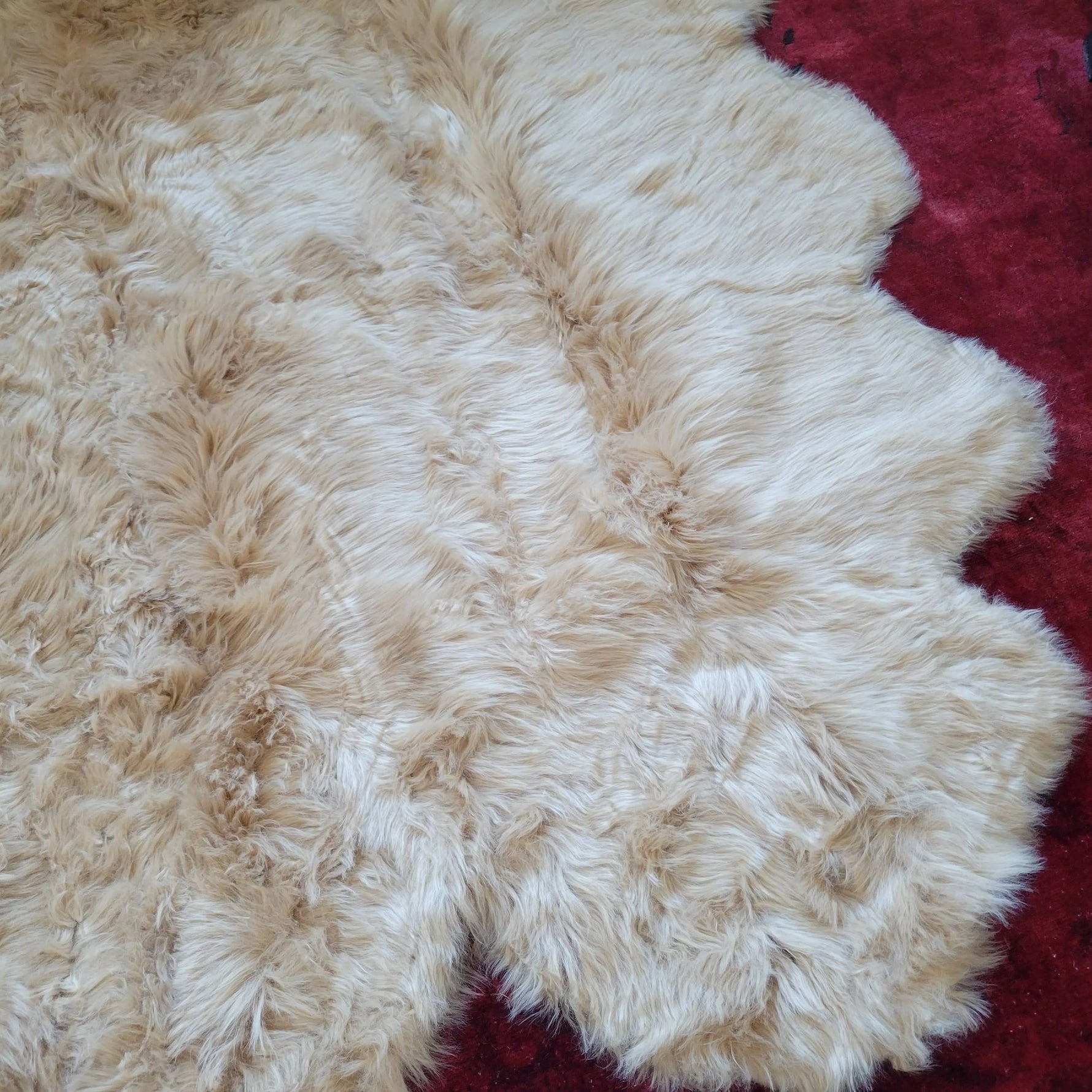 4' x 6' Animal Shape Artificial Wool Faux Fur Rug