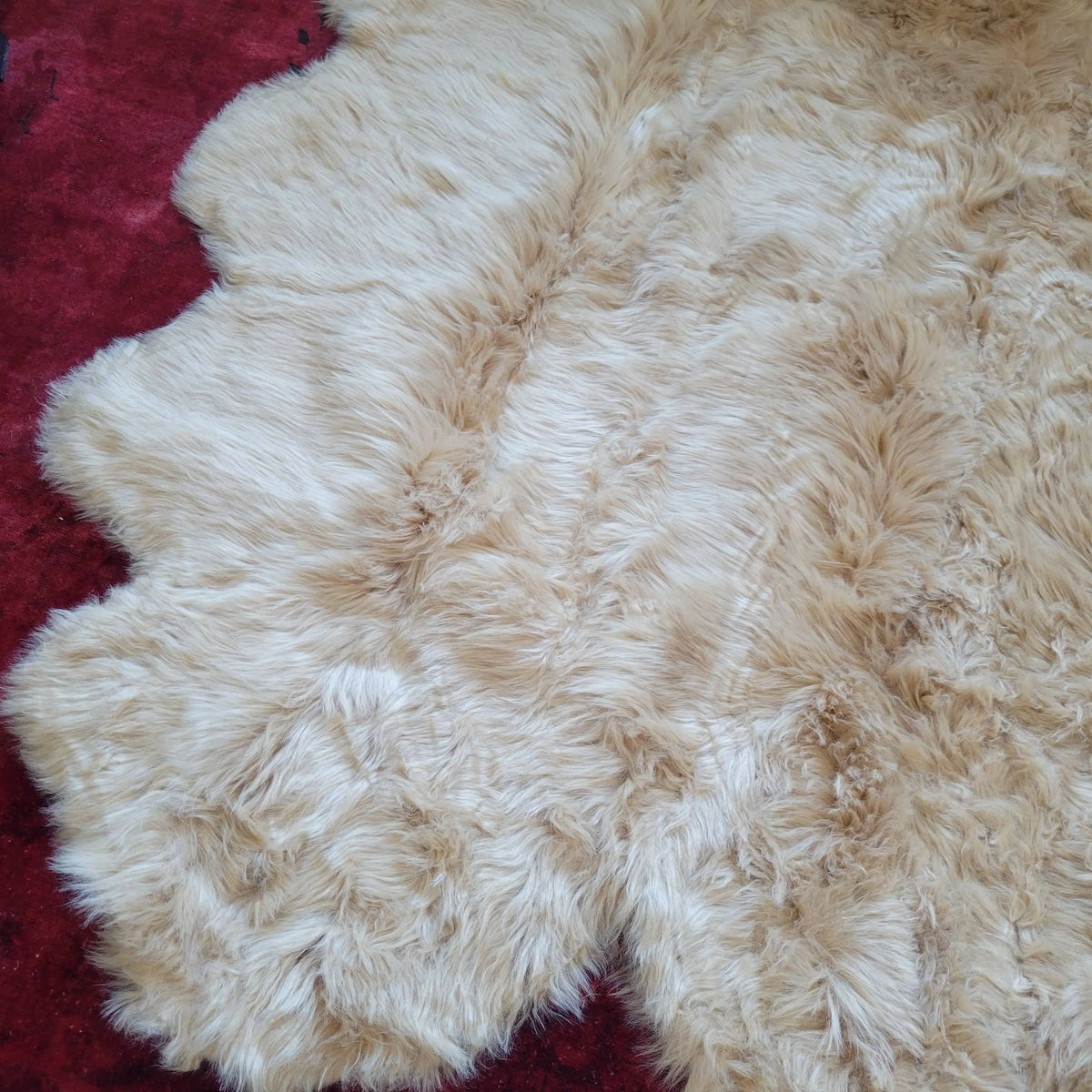 6' x 6' Animal Shape Artificial Wool Faux Fur Rug