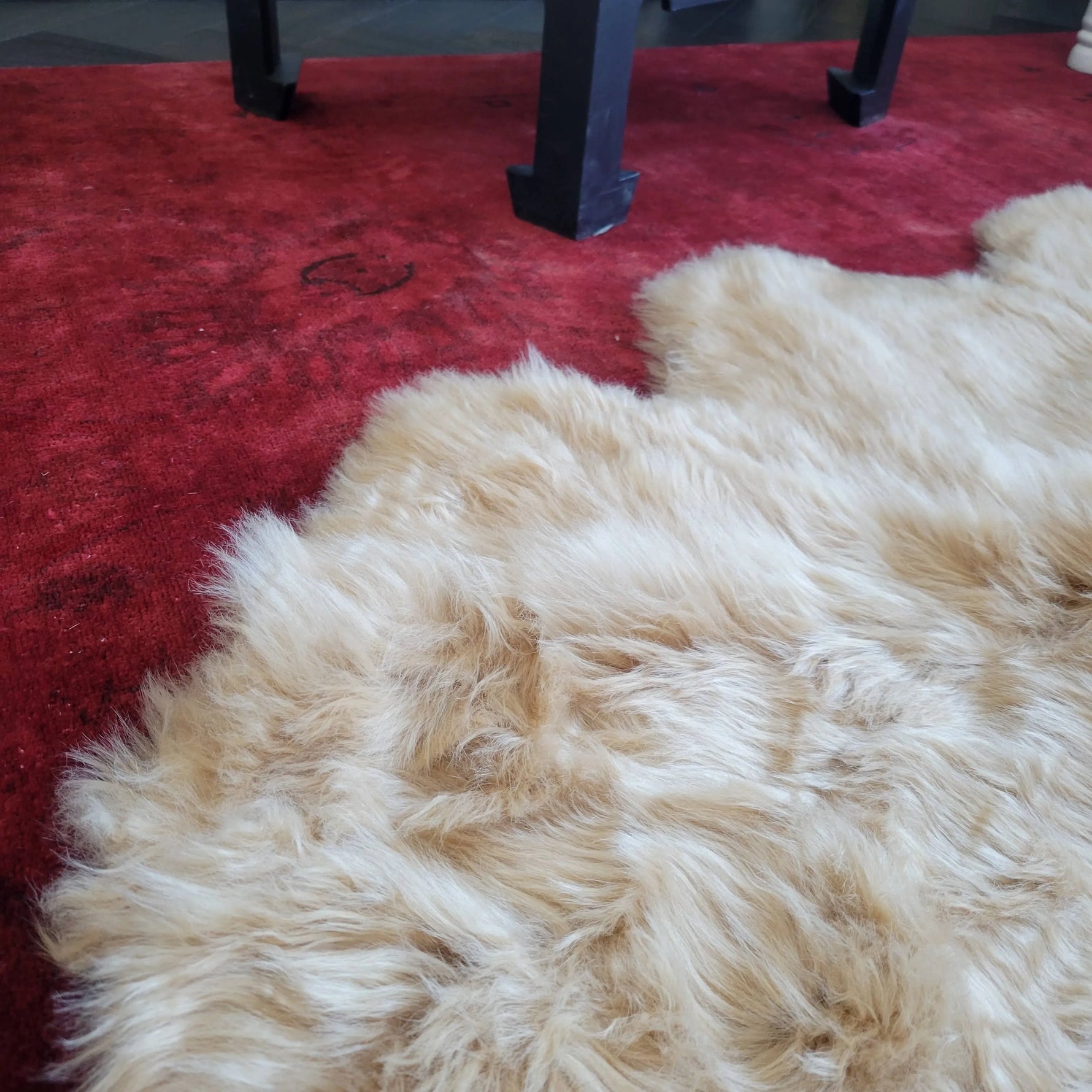 4' x 6' Animal Shape Artificial Wool Faux Fur Rug