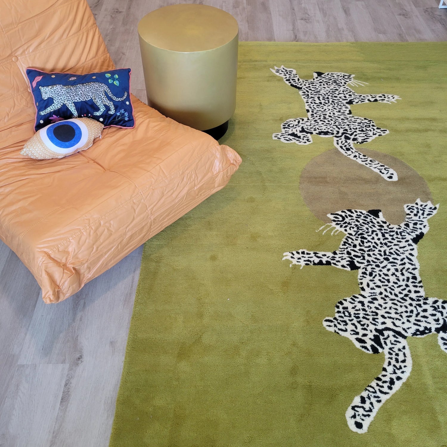 Leopards on Silky Road Hand Tufted Wool Rug Runner