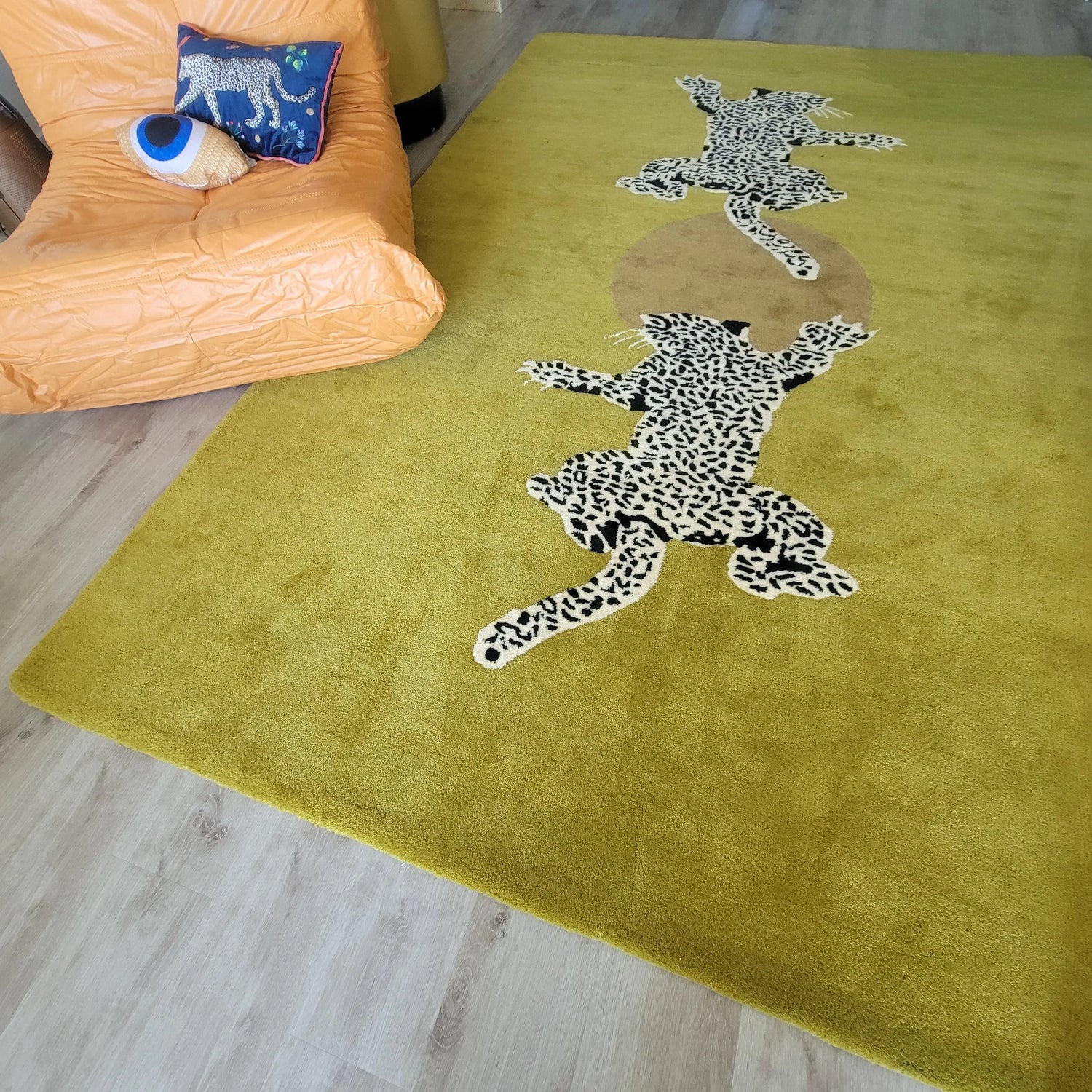 Leopards on Silky Road Hand Tufted Wool Rug