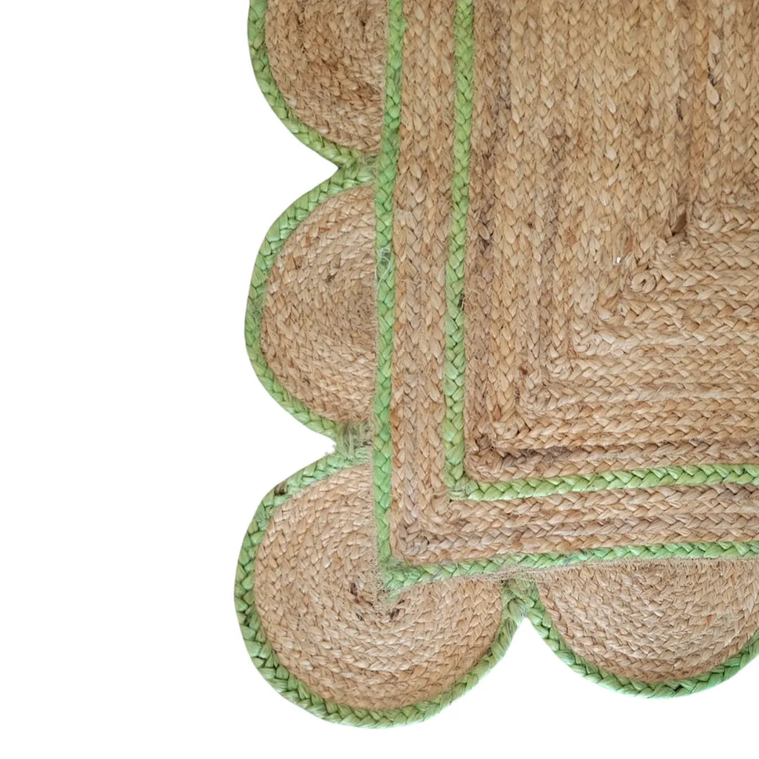 Light Green Handmade Scalloped Border Jute Rug 2.5' x 8'