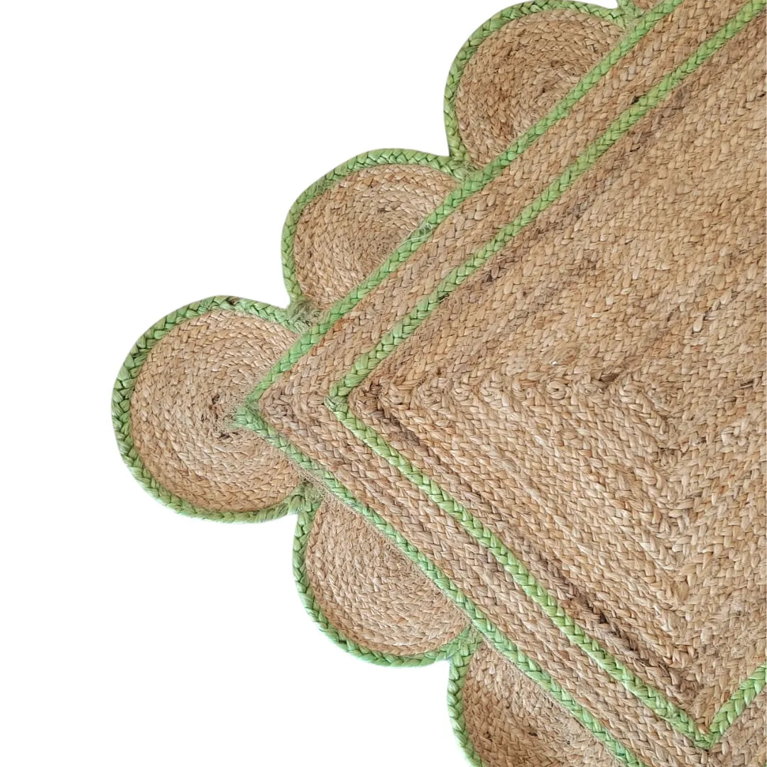 Light Green Handmade Scalloped Border Jute Rug 2.5' x 8'