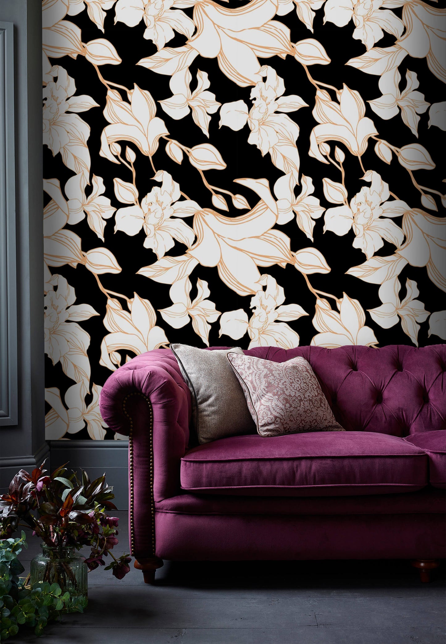 Gilded Petal Black and White Wallpaper: Add a touch of timeless elegance to your space with this sophisticated design, featuring gilded petals against a classic black and white backdrop, perfect for creating a luxurious and stylish ambiance.