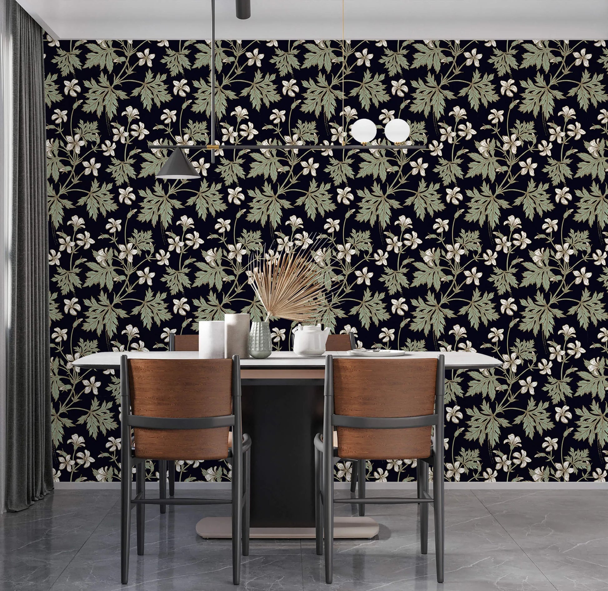 Vintage Floral Noir Wallpaper