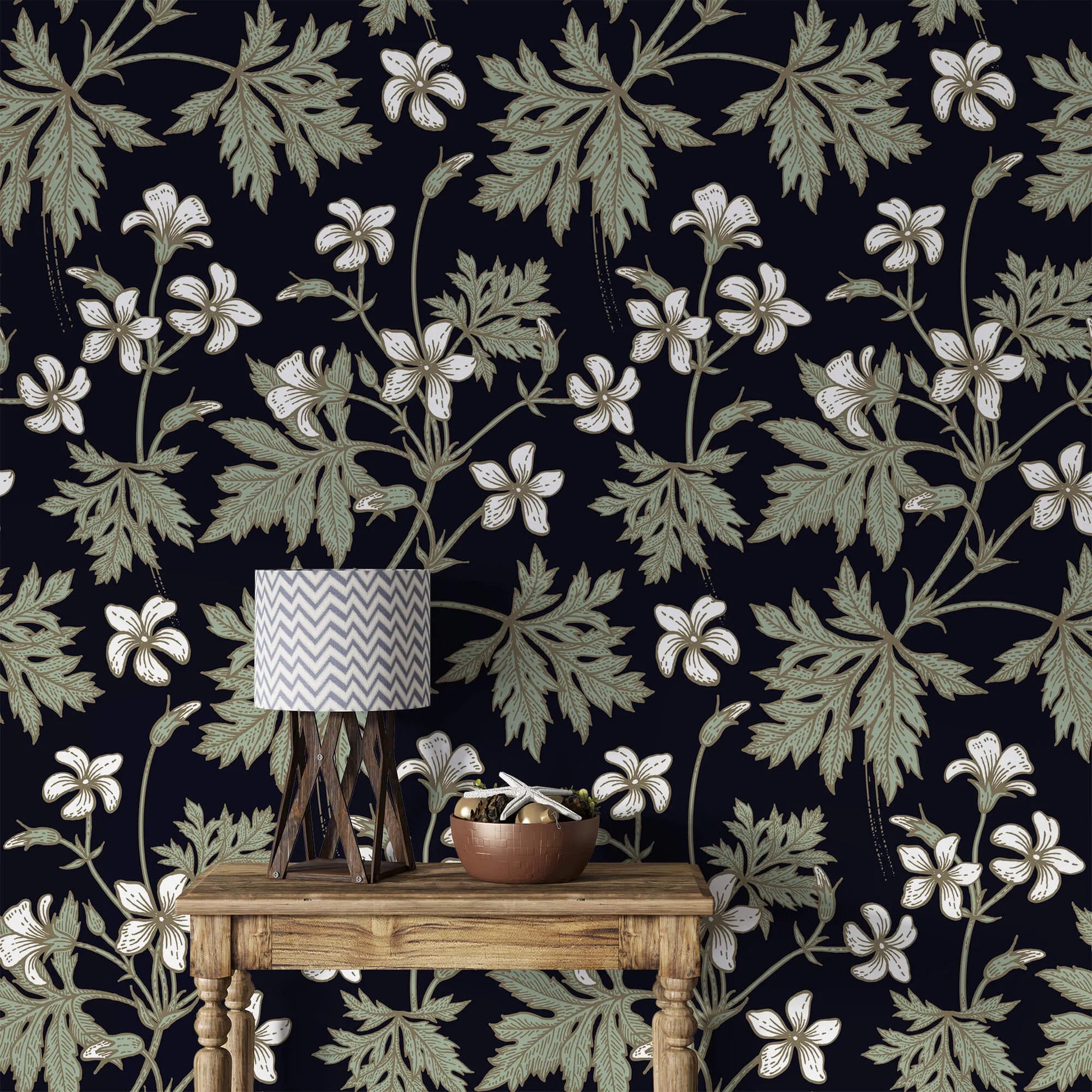 Vintage Floral Noir Wallpaper