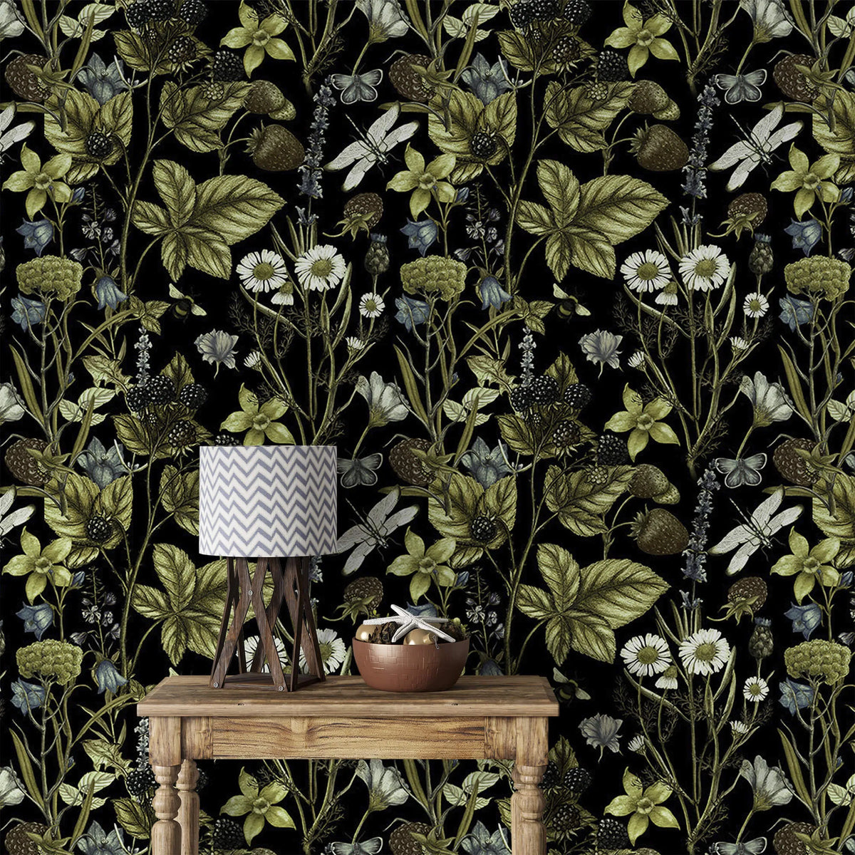 Vintage Floral Elegance Wallpaper