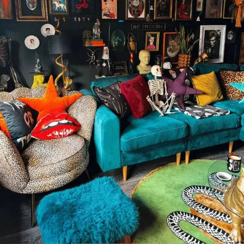 Snake-and-apple-round-hand-tufted-wool-rug