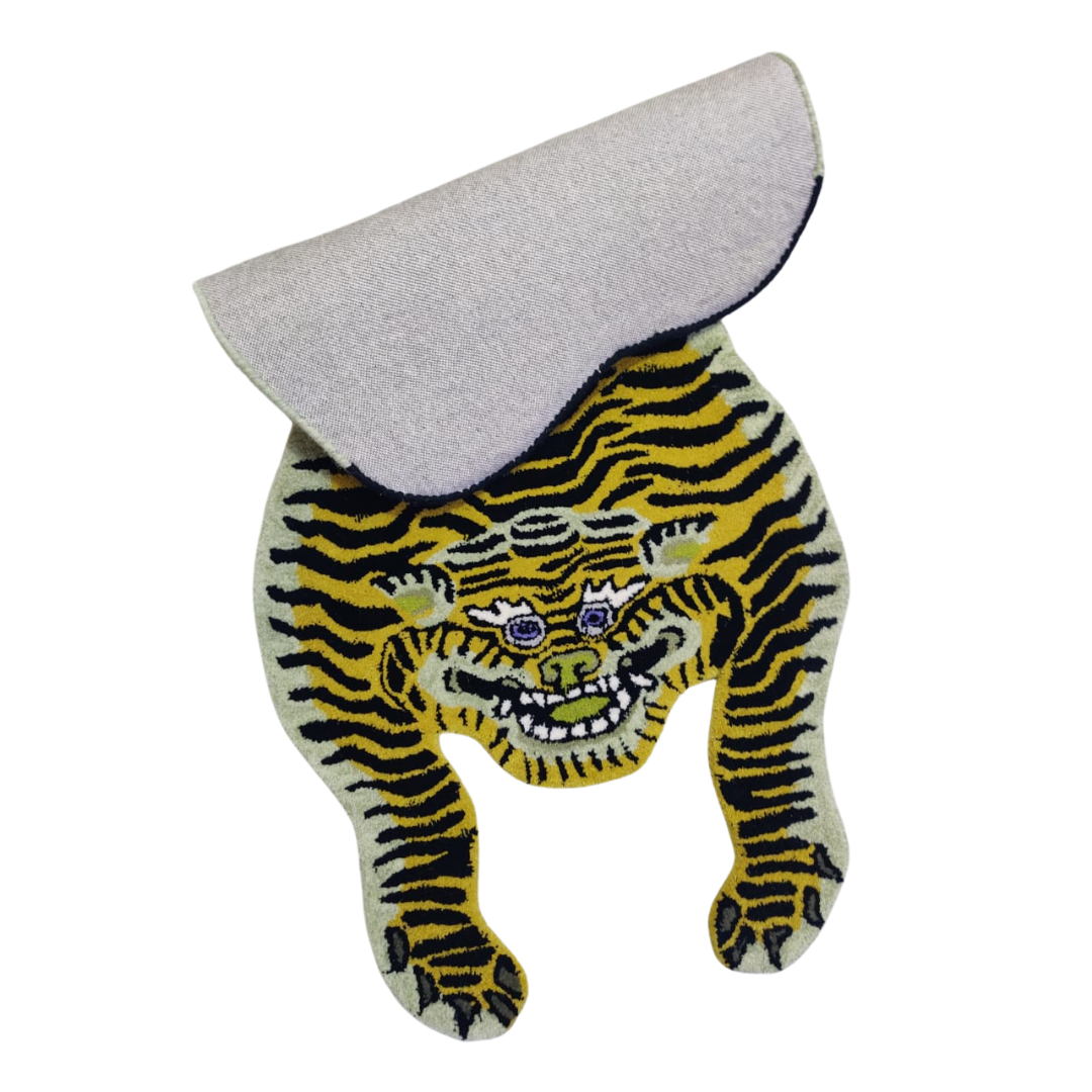 Classic Tiger Yogi Accent Wool Rug - MAIA HOMES