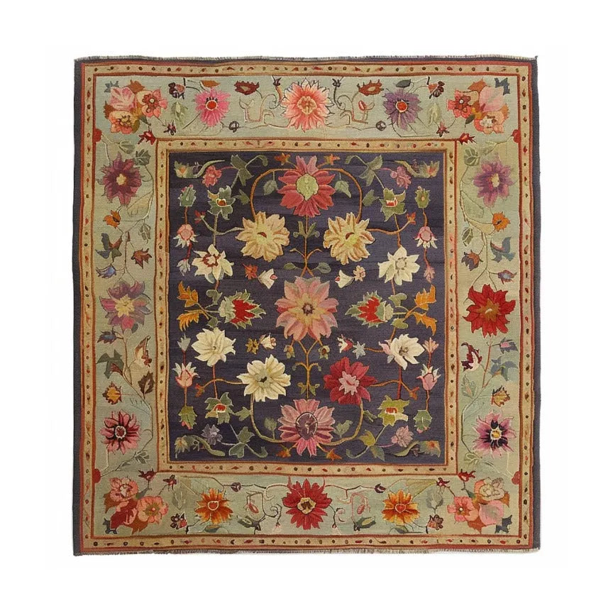 Crowned Elegance Hand Knotted Area Rug