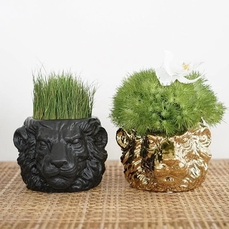 Glamor Lion Head Planter