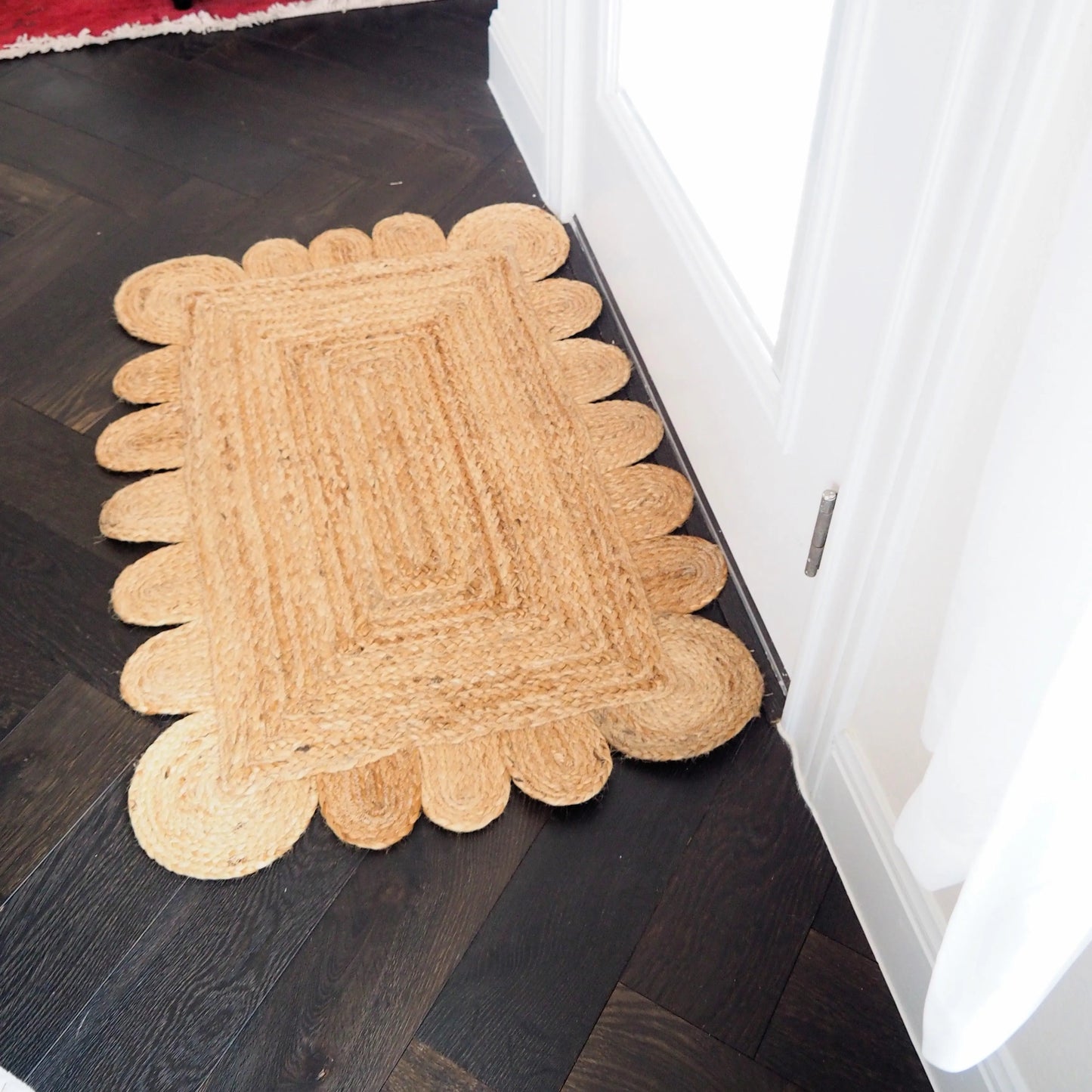 Handmade Mini Scalloped Jute Rug - Natural Color 