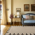 Black Bordered Scallop Jute Rug - White