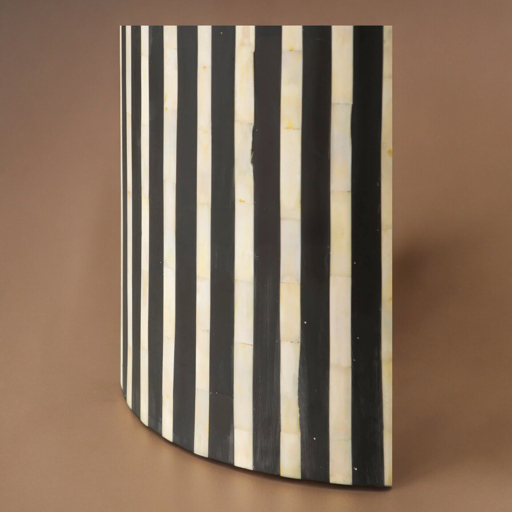 Rue Striped Bone Inlay Round Dining Table – Black