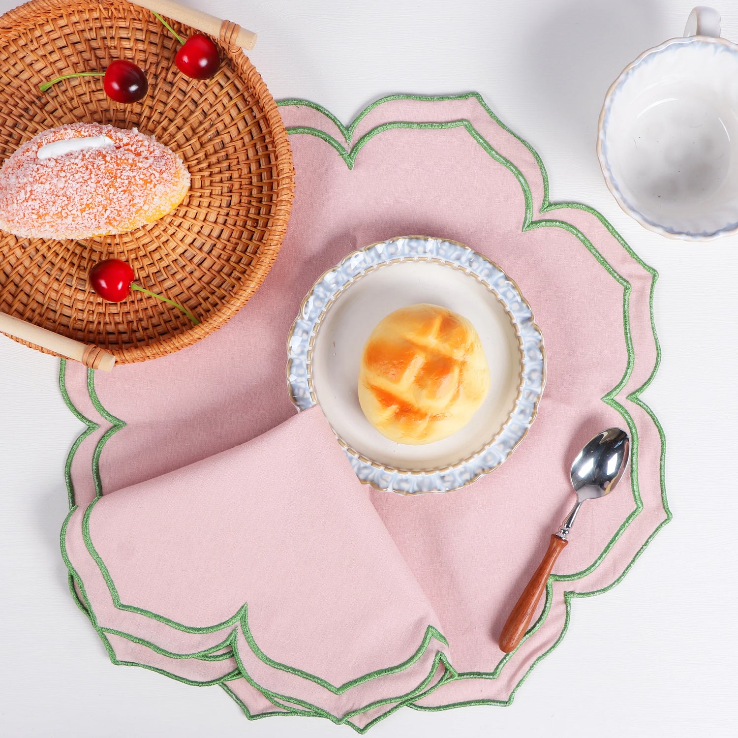 Petal Edge Placemat - Blush & Pistachio