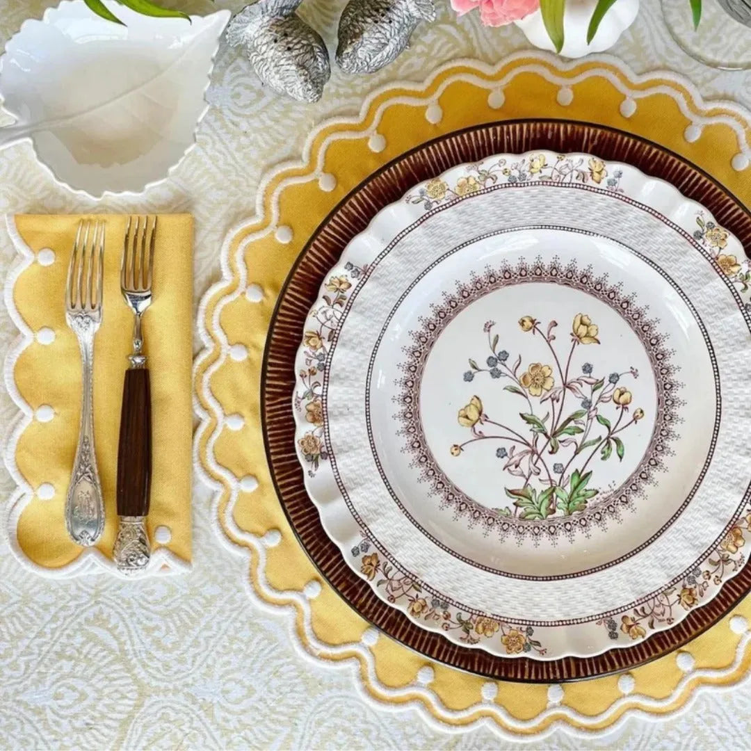 Scalloped Chic Placemats