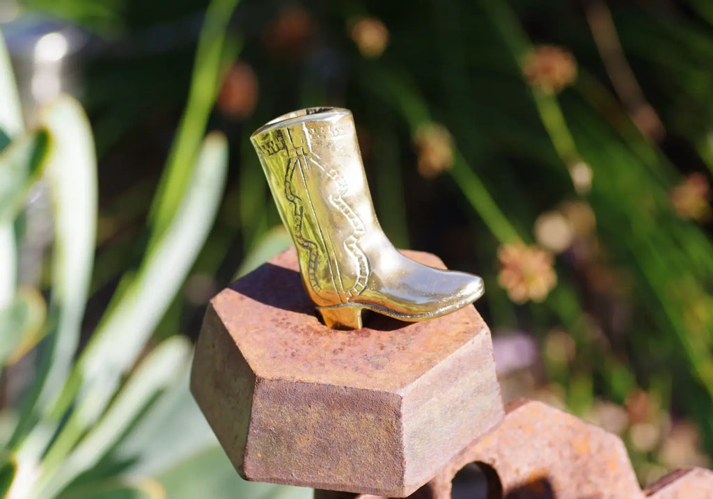 MAIA HOMES BRASSWARE BRASS BOOT DECOR