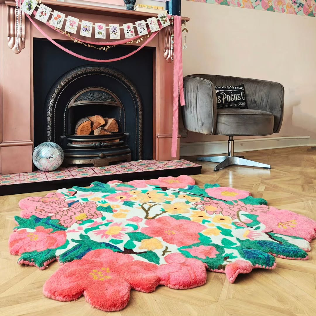 Secret Garden Hand Tufted Round Rug