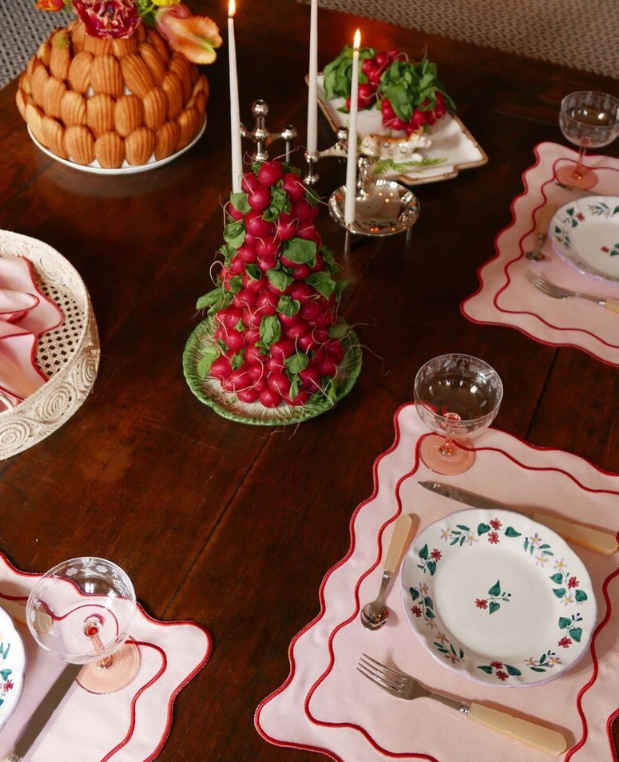 Sweetheart Scallop Placemats