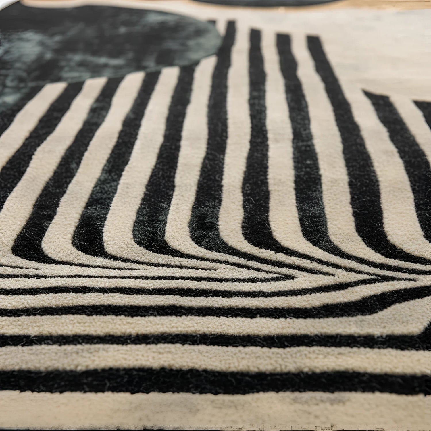 Black and Gold Striped Hand Tufted Rug 3 x 5 ft