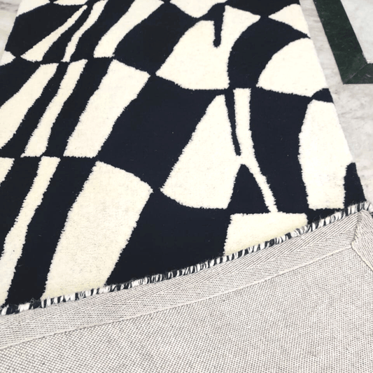 Black and White Abstract Curvy Checker Hand Tufted Wool Rug Runner - MAIA HOMES