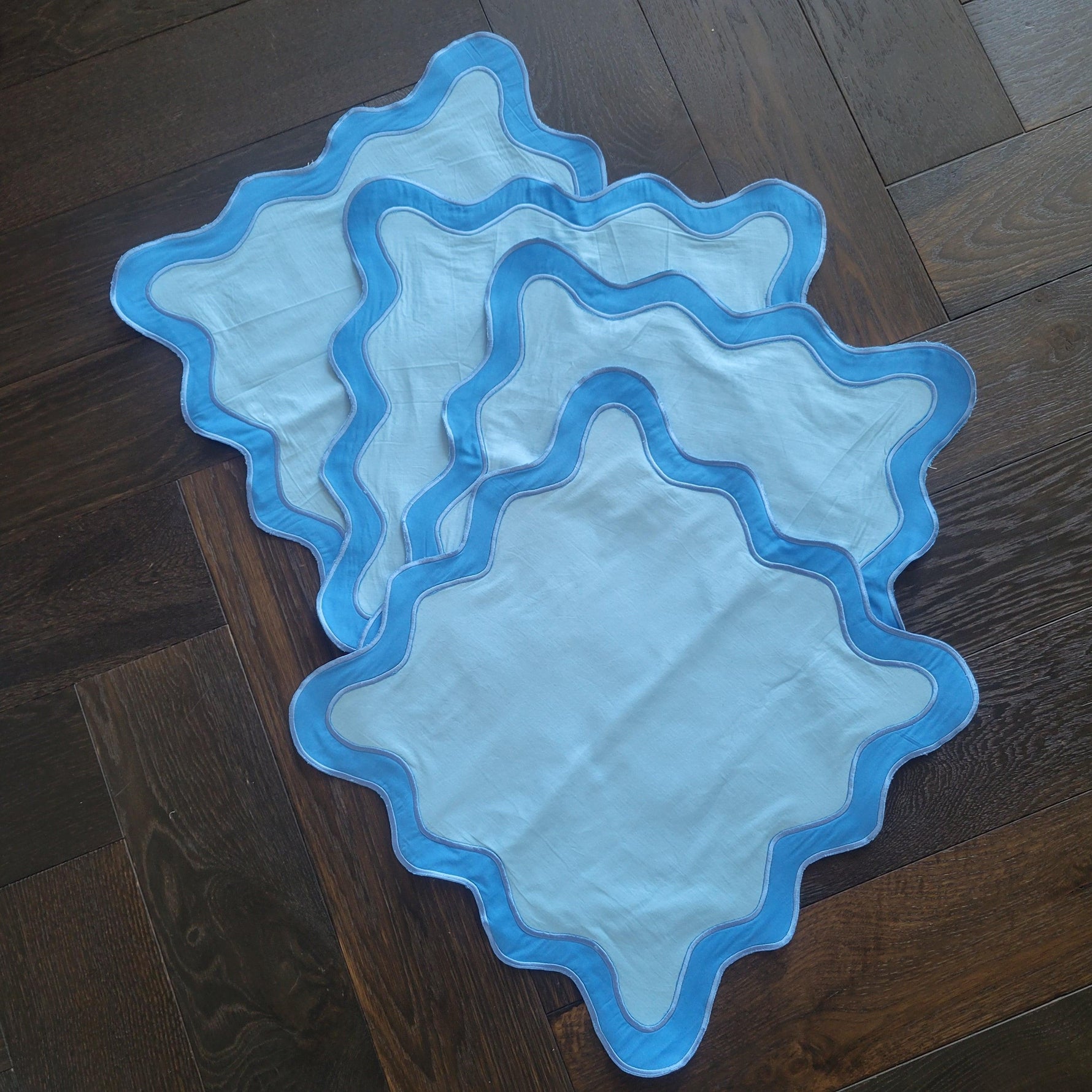 Blue Scallop 100% Linen Square Placemat