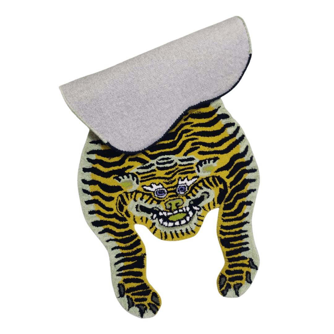 Classic Tiger Yogi Accent Wool Rug - MAIA HOMES