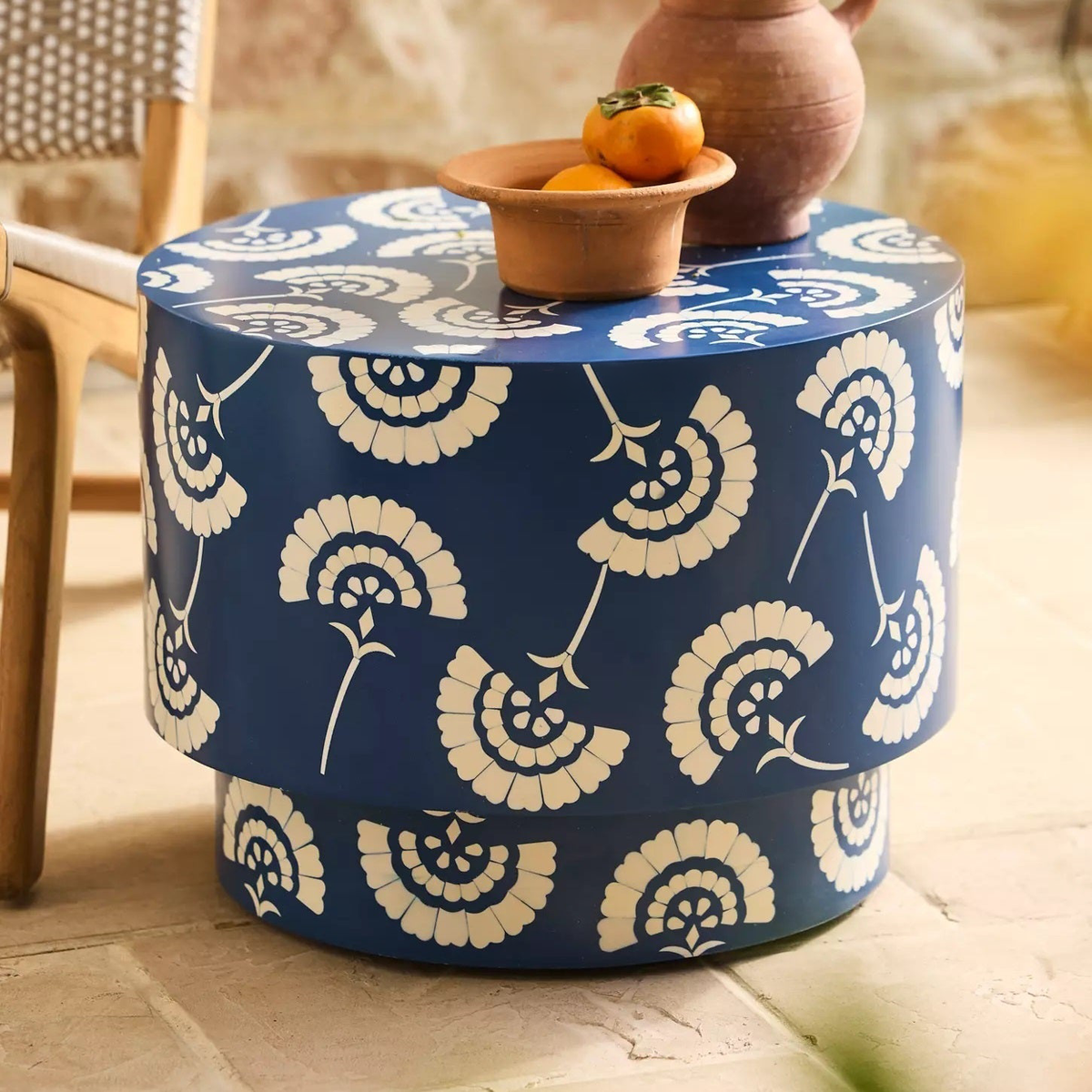 Daisy Floral Inlay Round Side Table – Blue