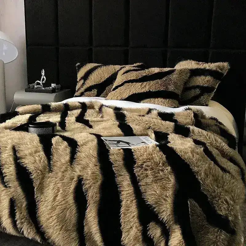 Faux Fox Fur Plush Weighted Blanket