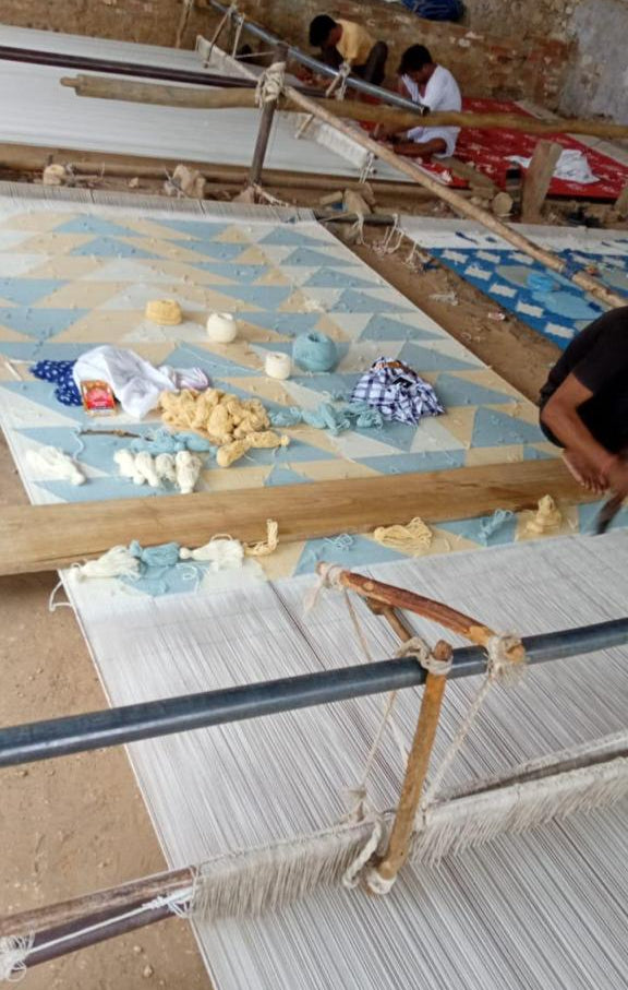 flatweave_cotton_rug_in_the_making