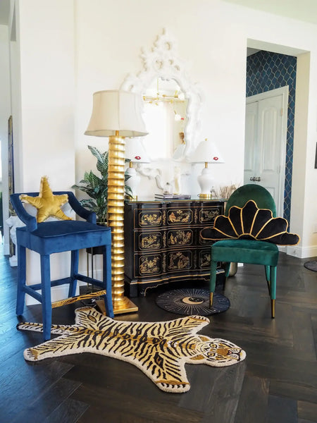 Gold Lace Sunburst in a Shell Pillow - Black