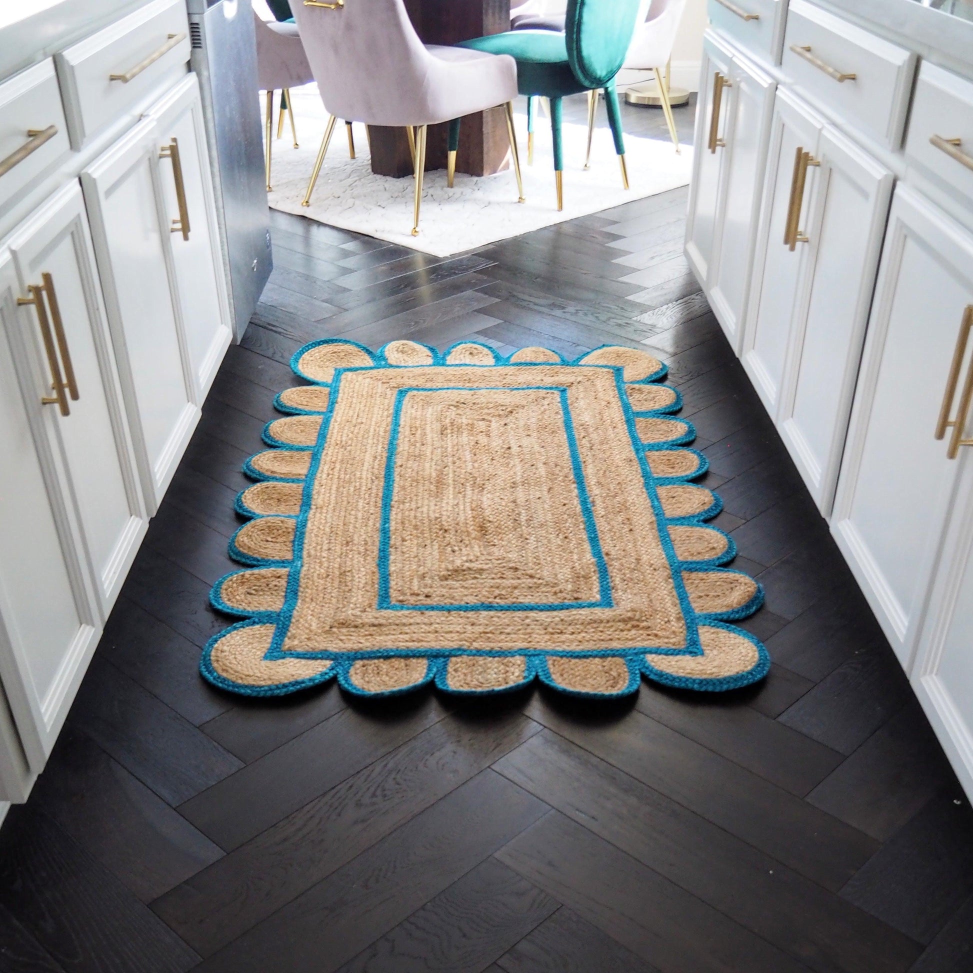 Handmade Blue Scalloped Jute Rug 3' x 5'