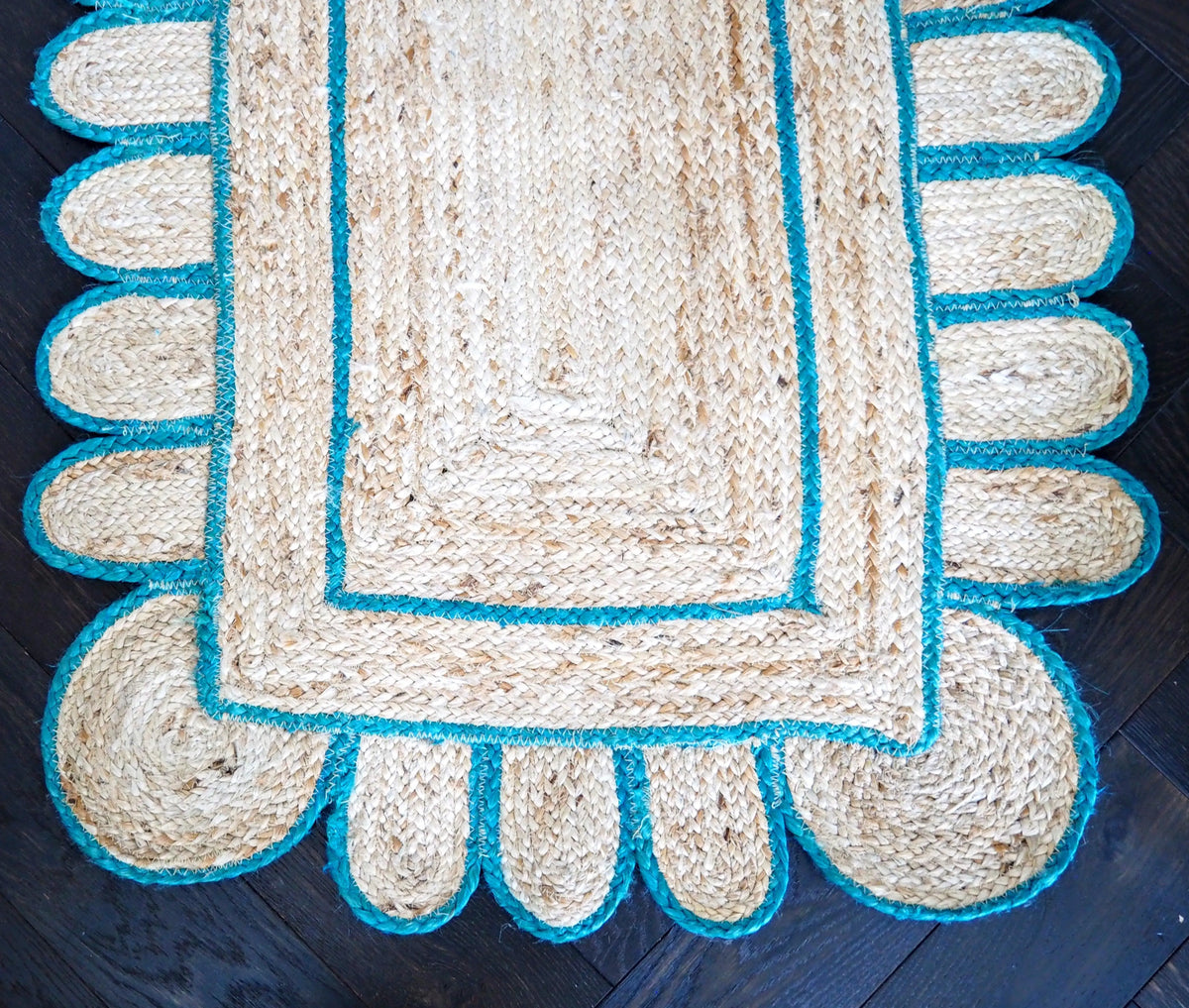 Handmade Blue Scalloped Jute Rug 3' x 5'