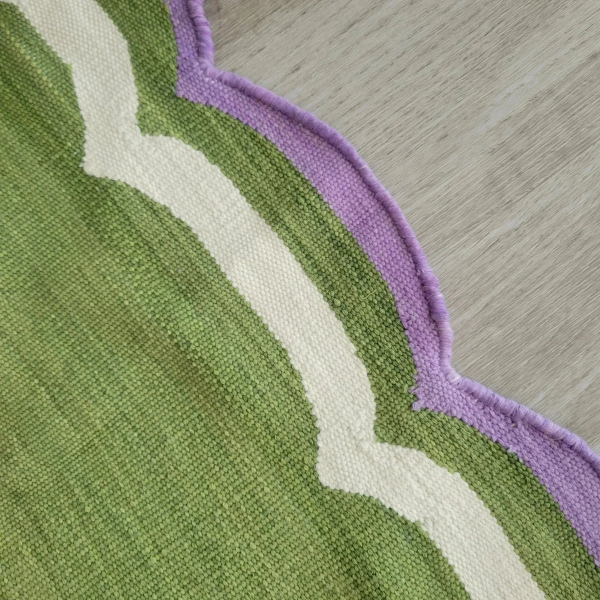 Handmade Scalloped Cotton Area Rug - Purple Green