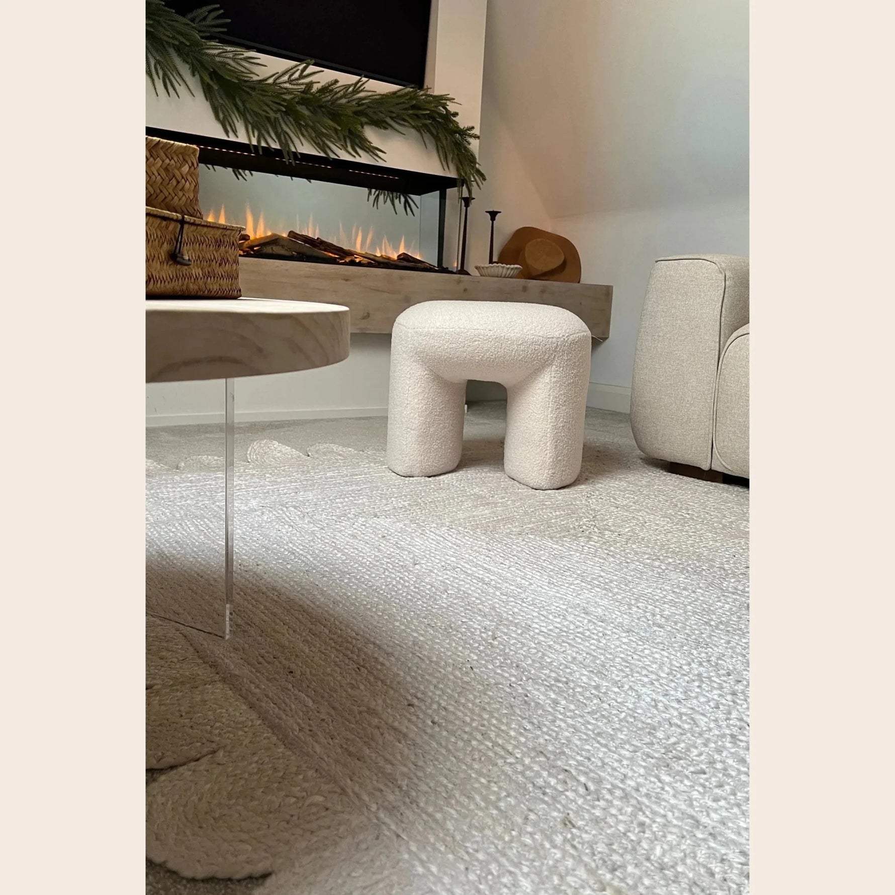 Handmade Scalloped Jute Rug - White Washed - Maia Homes