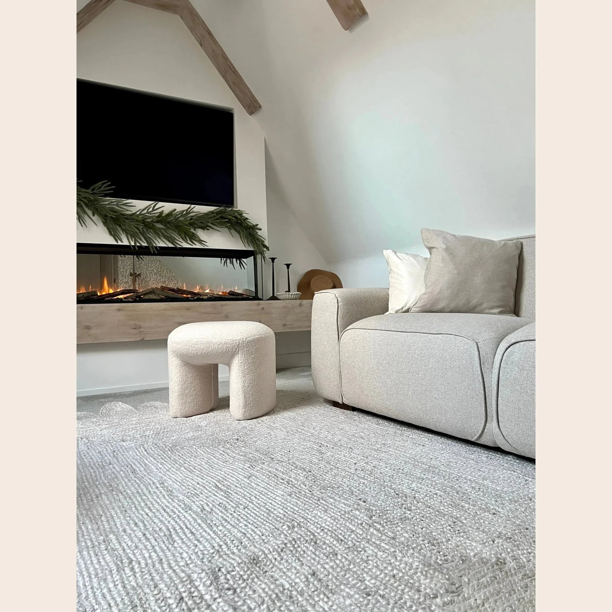 Handmade Scalloped Jute Rug - White Washed - Maia Homes