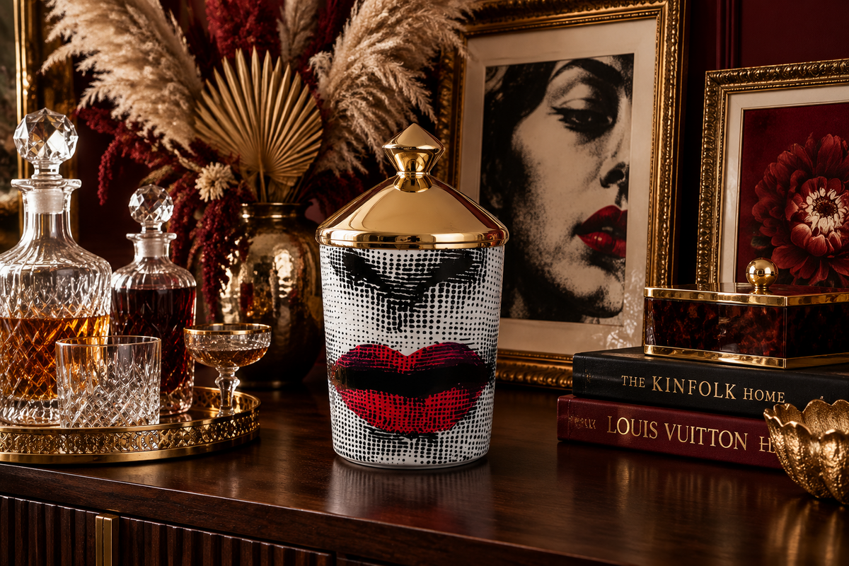Red Lip Ceramic Aromatherapy Candle Jar with Gold Lid