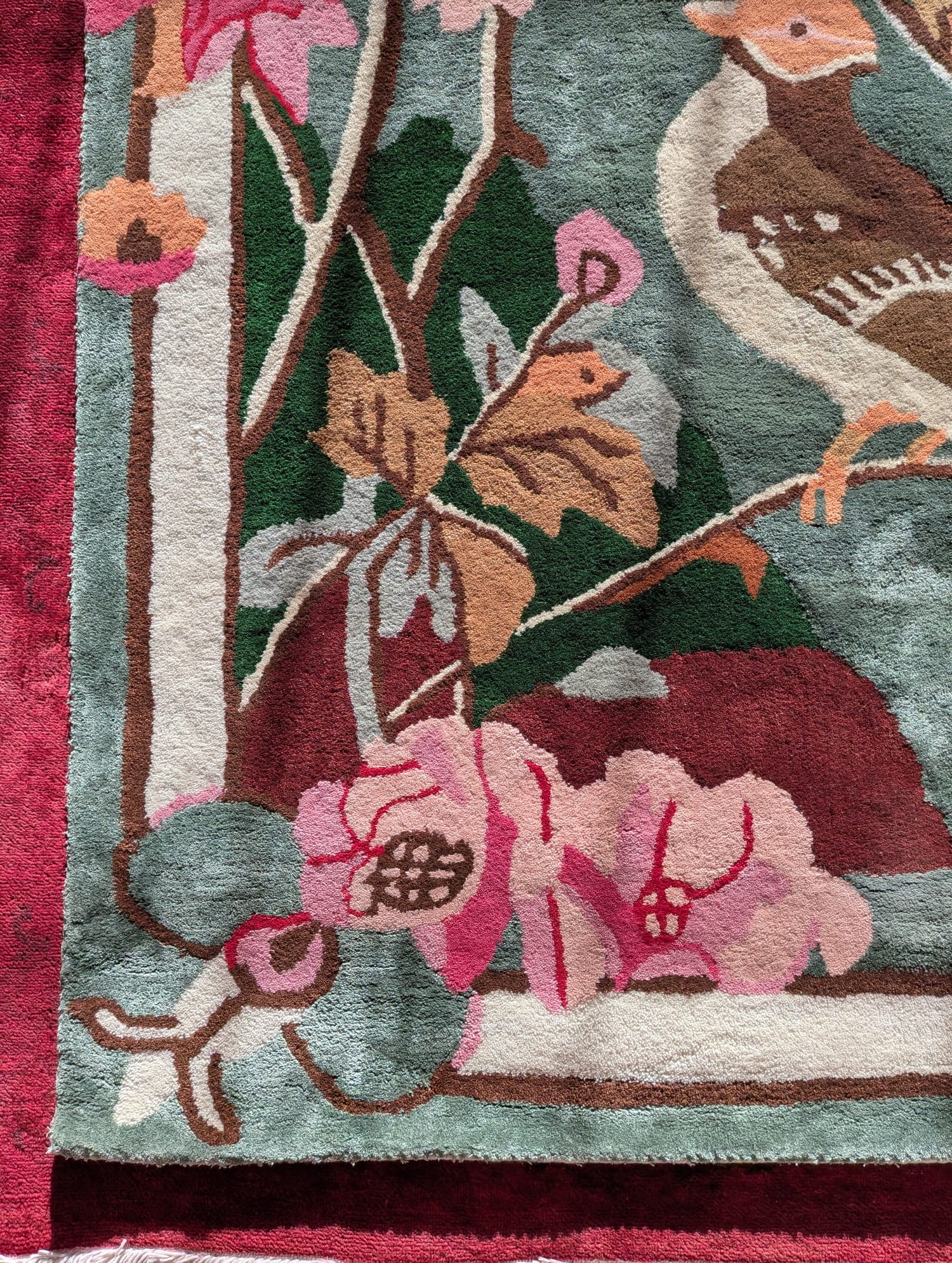 Regal Aviary Frame Hand Tufted Rug 4 x 6 ft