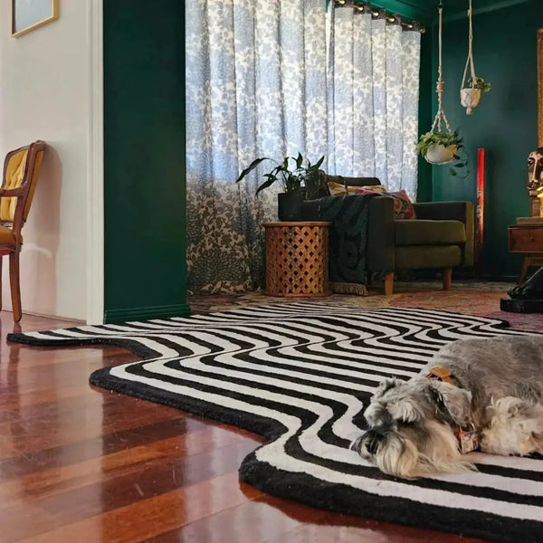 Flowing Illusion Black and Gray Hand Tufted Wool Rug