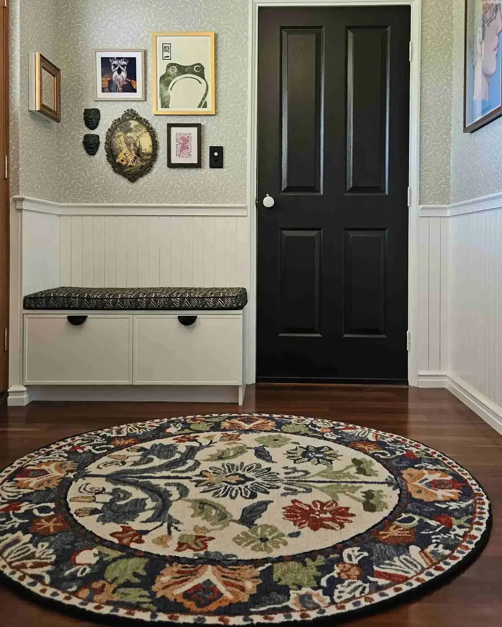 A beautifully hand-tufted round area rug with a vibrant floral design, perfect for enhancing dining room decor. This wool rug adds elegance and style, suitable for both living rooms and dining room areas, offering a cozy and inviting atmosphere.