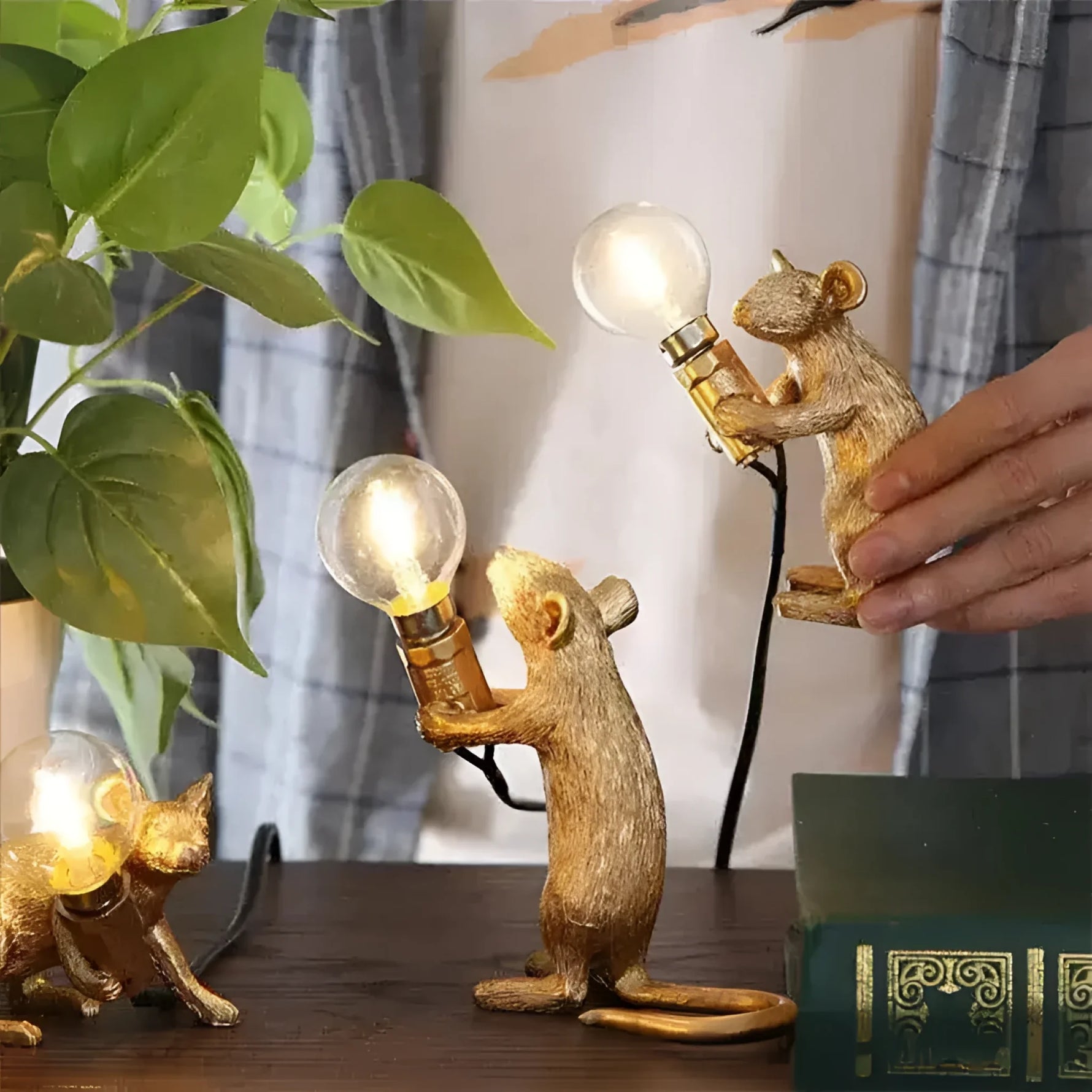 The Mini Mice Lamp