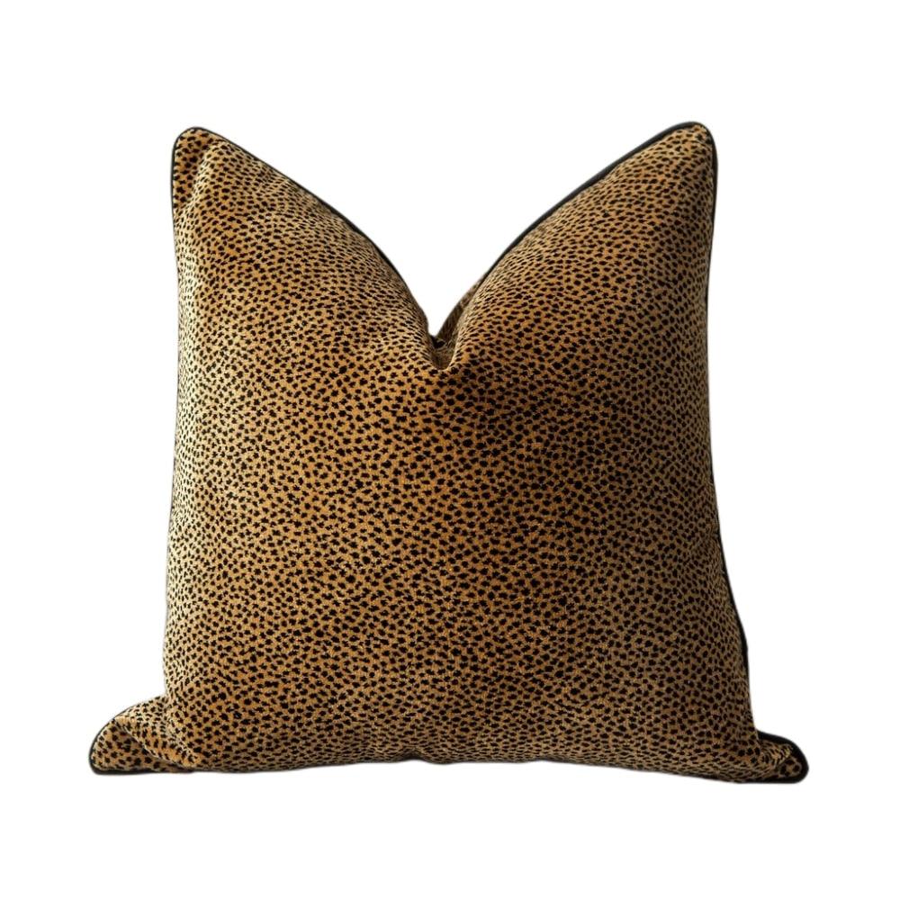 Tiger Pattern Velvet Decorative Throw Pillow Cover D