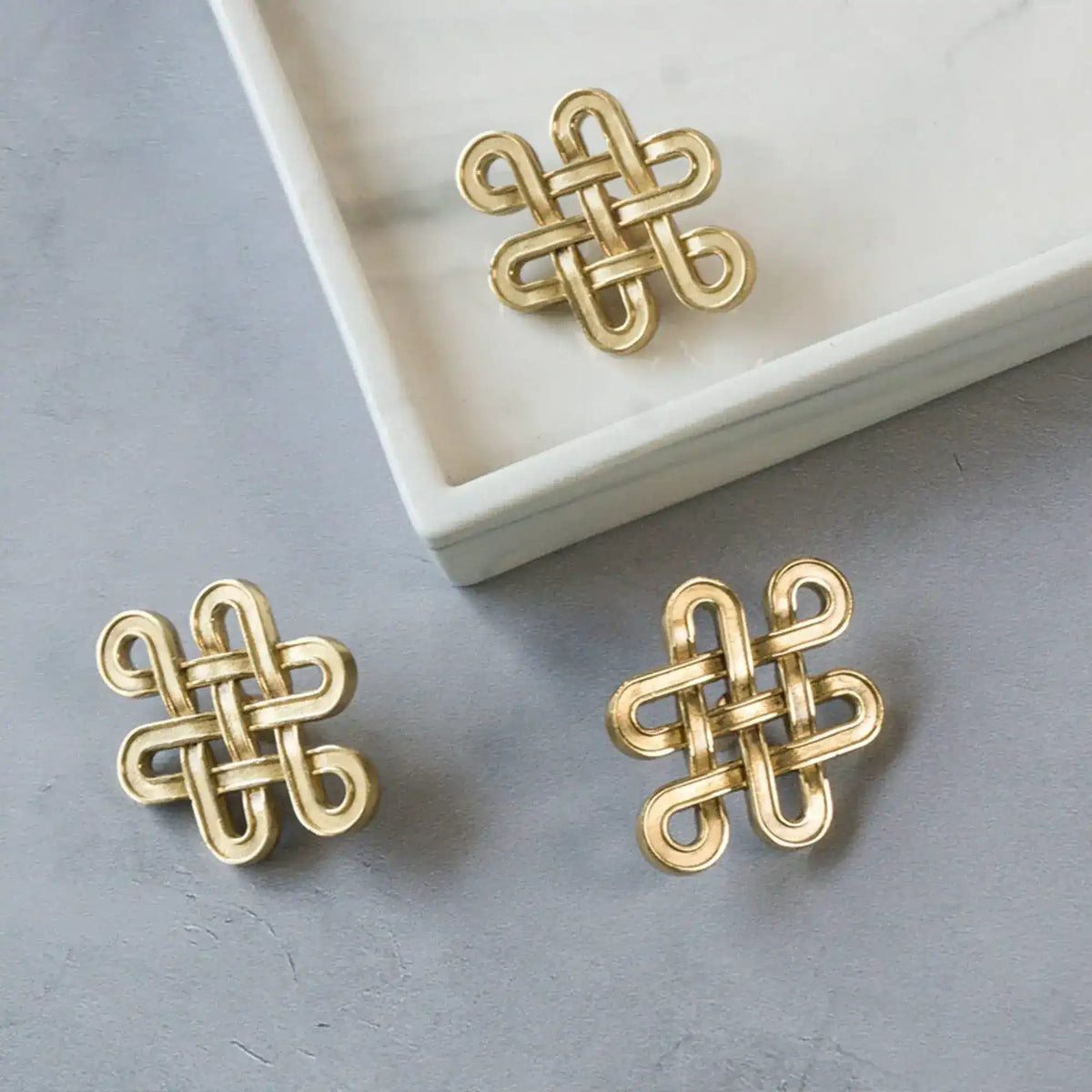 Vintage inspired Brass Twisted Cabinet Drawer Knob - set of 2