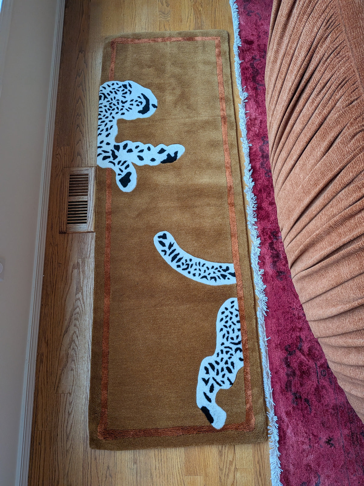 Walking Leopard on Silk Road Hand Tufted Runner Rug -  Brown 2' x 6'