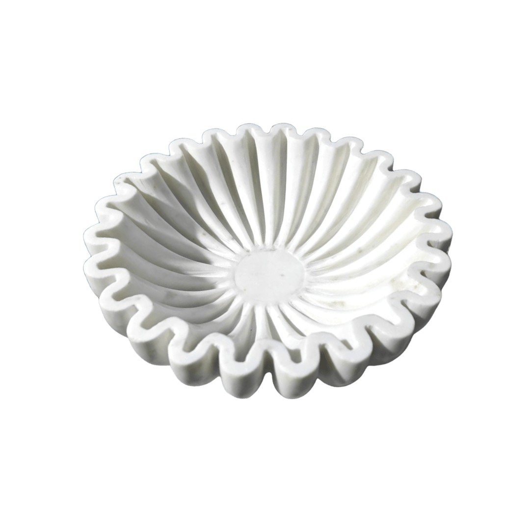 https://maiahomes.com/cdn/shop/files/wavy-white-marble-decorative-fruit-bowl-maia-homes-6.png?v=1697237365