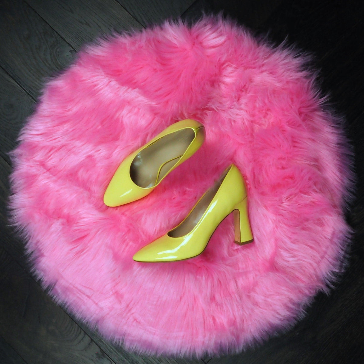 2' Round Artificial Wool Faux Fur Rug - Hot Pink