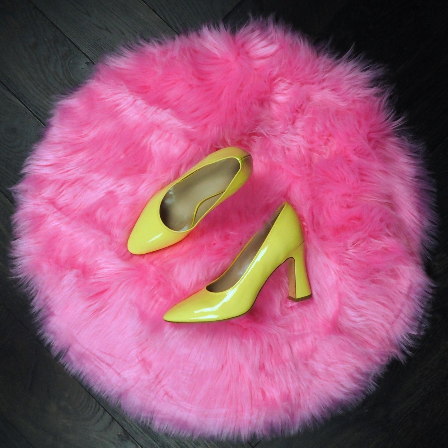 2' Round Artificial Wool Faux Fur Rug - Hot Pink - MAIA HOMES