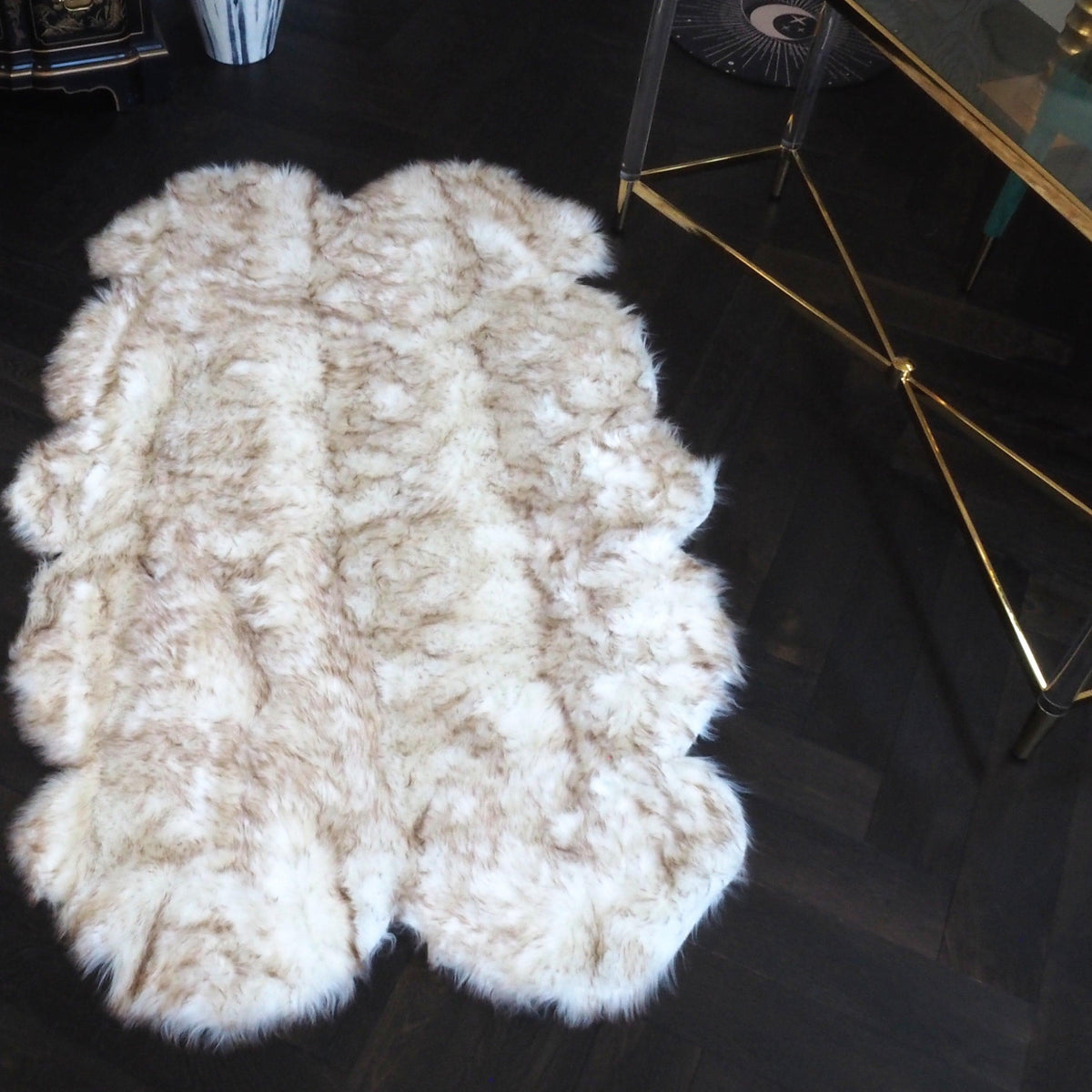 4' x 6' Animal Shape Artificial Wool Faux Fur Rug