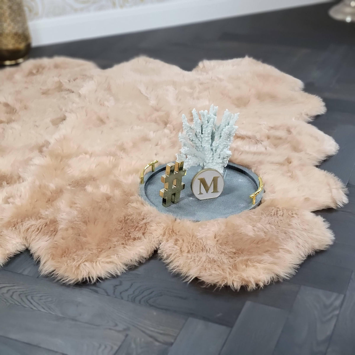 6' x 6' Animal Shape Artificial Wool Faux Fur Rug